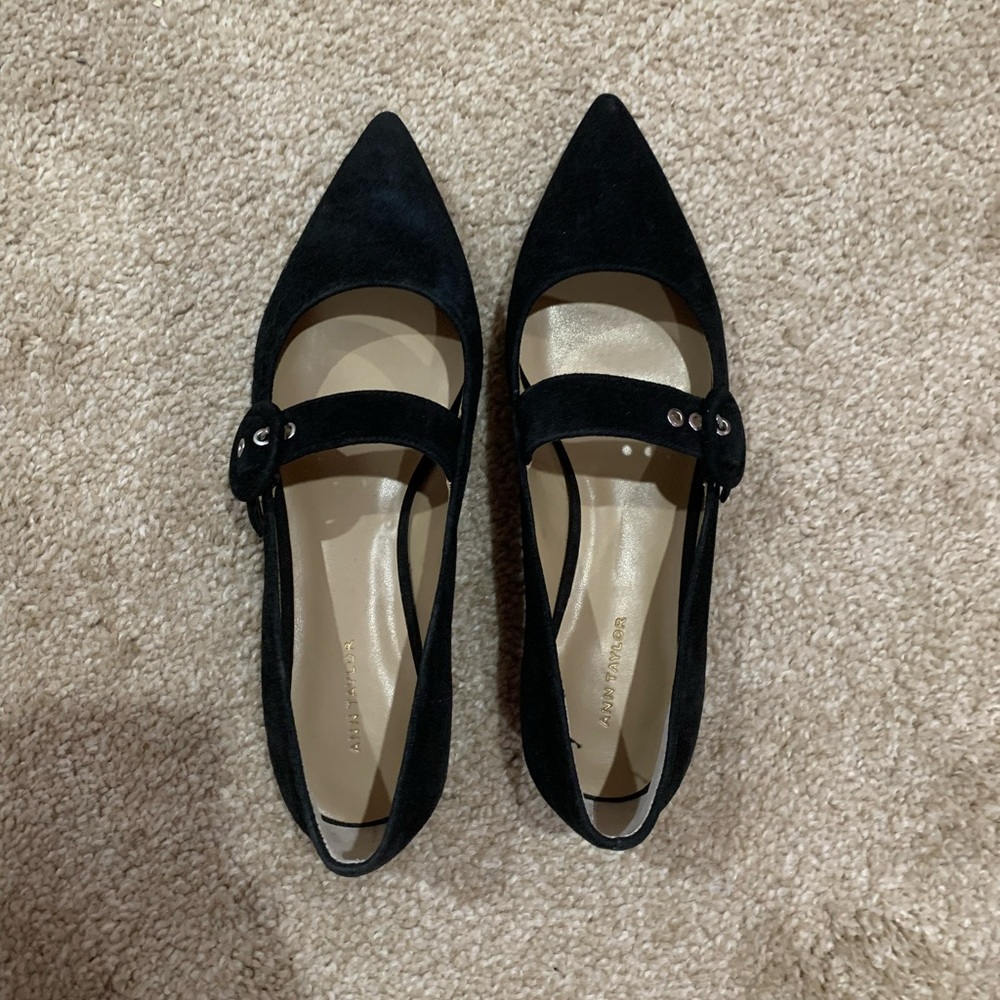 Ann Taylor black flats size 7.5 suede